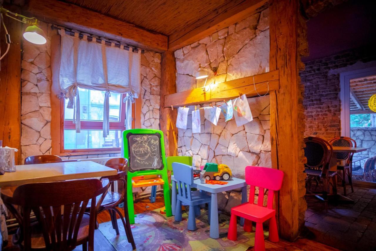 Apartamenty Przy Stonehenge Sosnowiec Exteriör bild